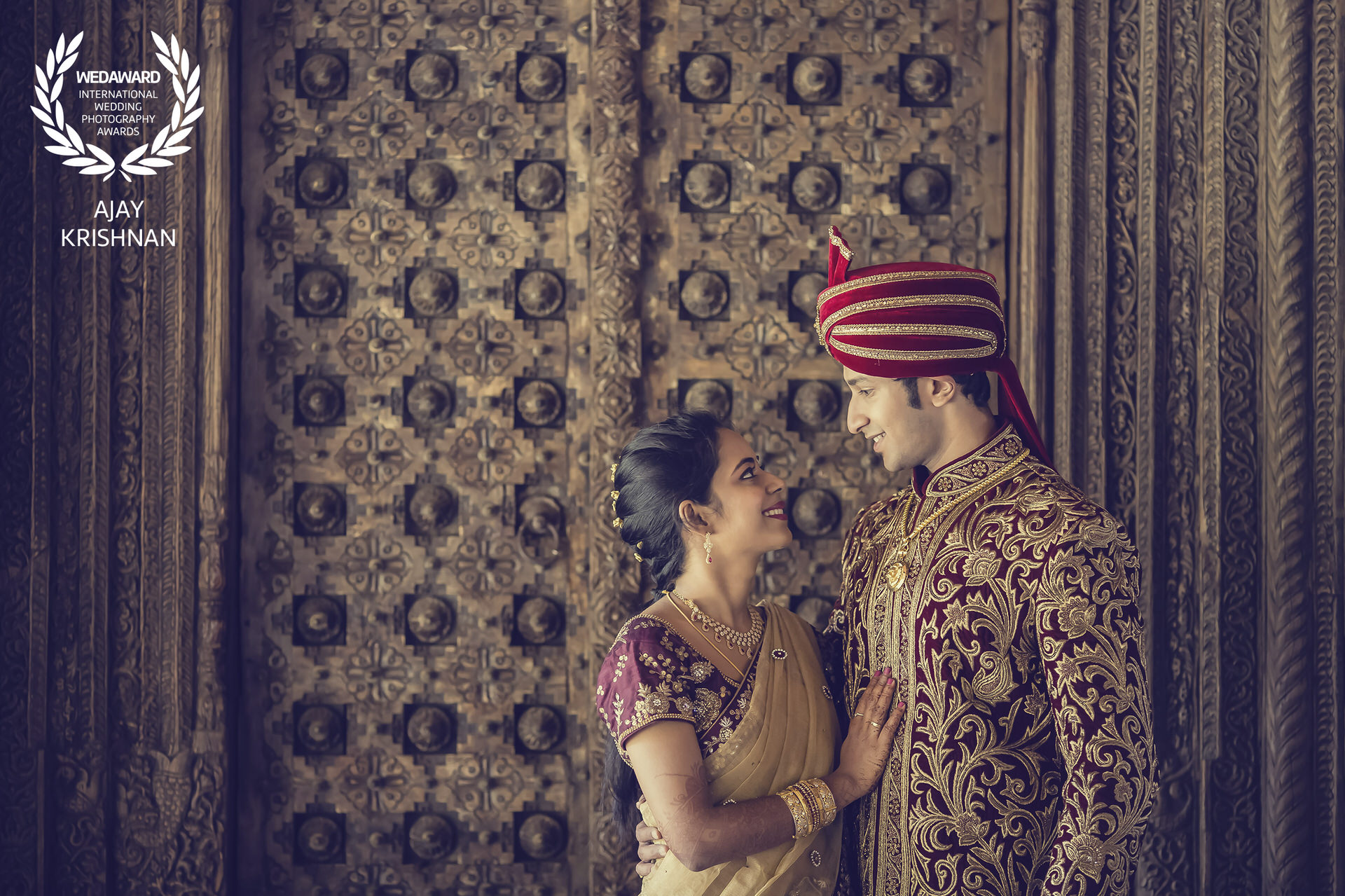 Wedaward is an international wedding photography award, wherein photographers from all over the world submit creative and artistic wedding photographs, which are reviewed and only the best are selected for the award by a jury of experts.
